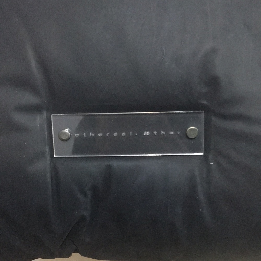 Ethereal winter puffer shoulder bag - Picture 4 of 6